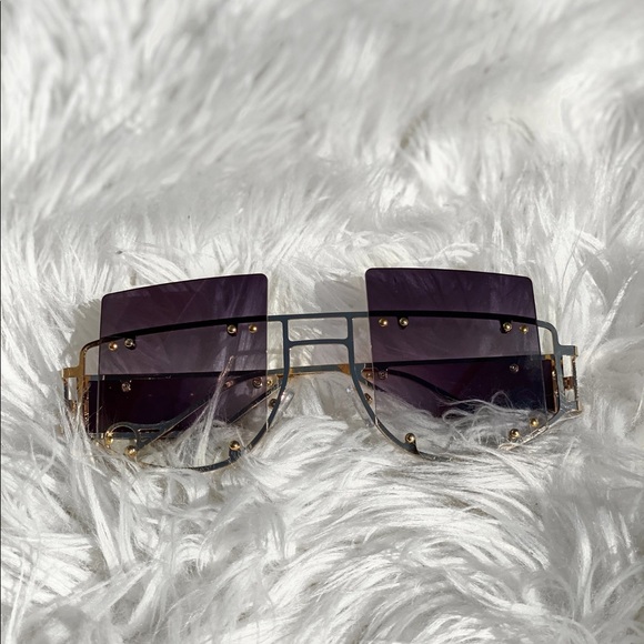 RATED R - Picture 2 of 2